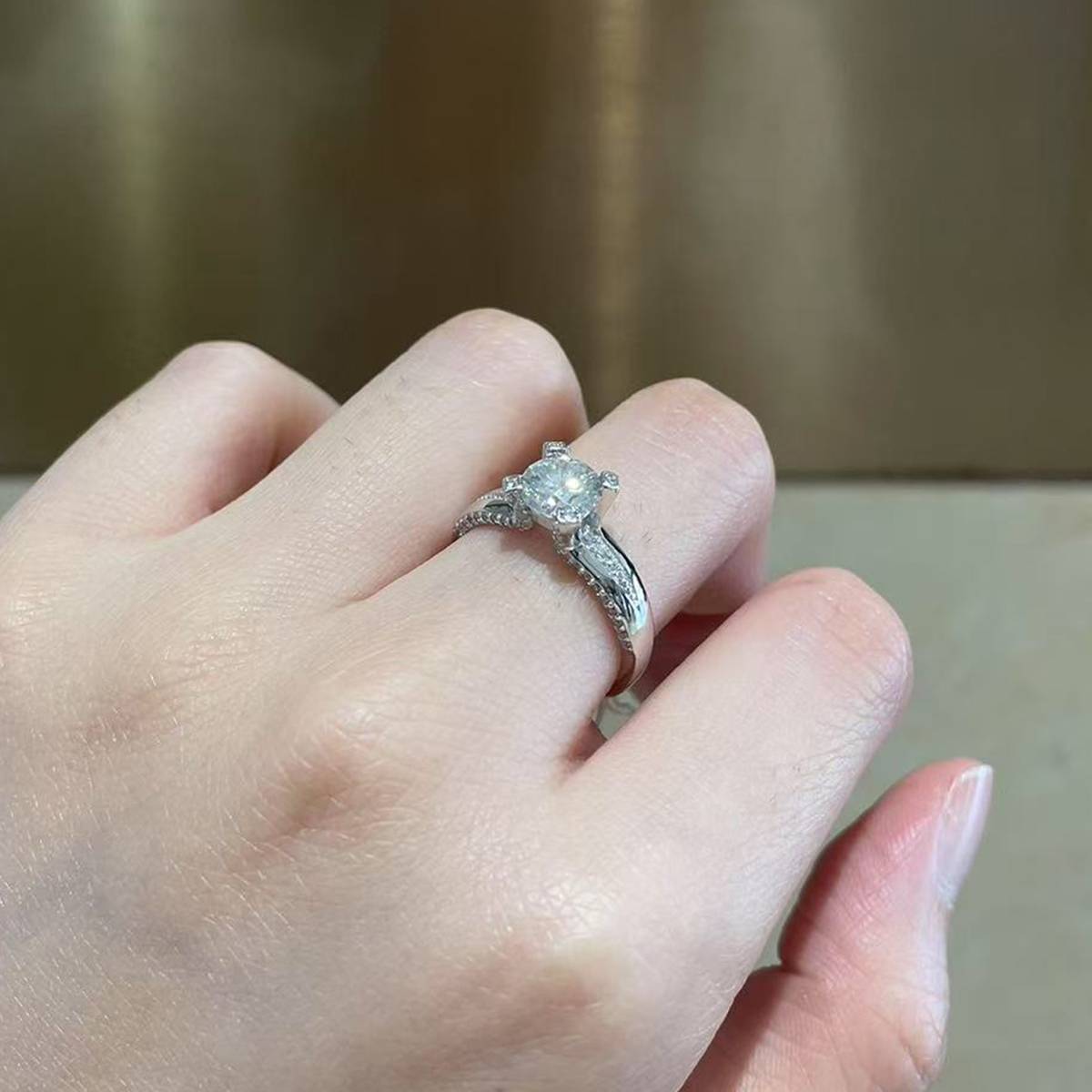 单头女戒S925银镀白金定制选款主石莫桑钻1.0ct/副石高碳钻